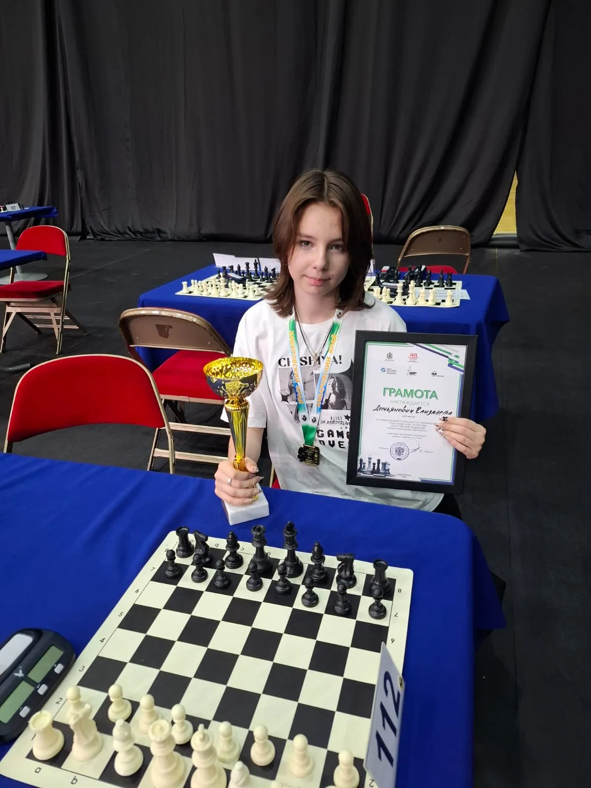 Елизавета Демьянович, 14 лет, ученица школы Skillchess, чемпионка Первенства Хабаровского края по быстрым шахматам и блицу